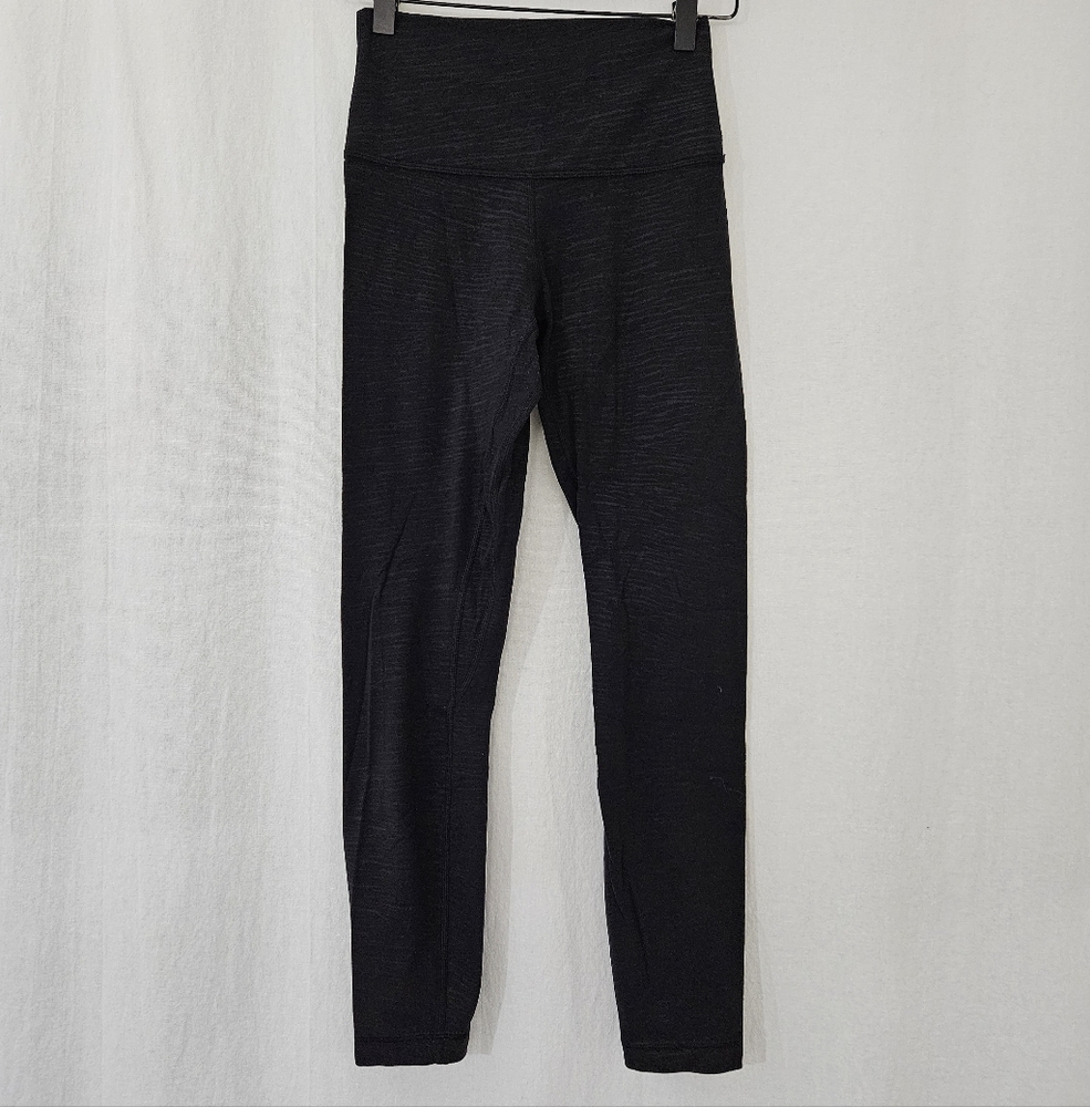 Lululemon Athletica Leggings in Black & Grey Stripes Women's Size 4